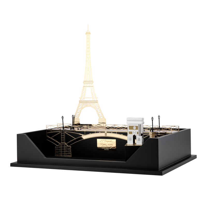 loves-paris-smokers-set-piece