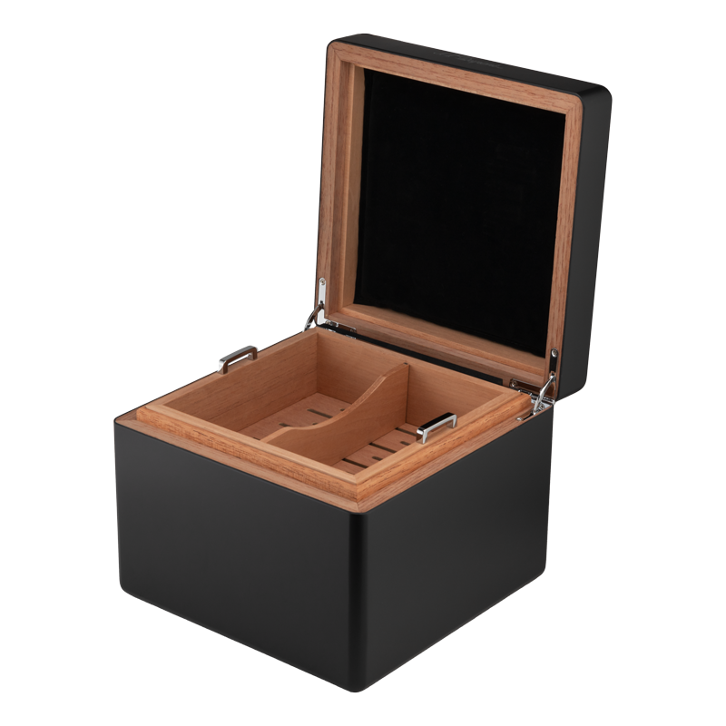 le-grand-smoking-kit-legrand-partagas-jewelry-collection-piece