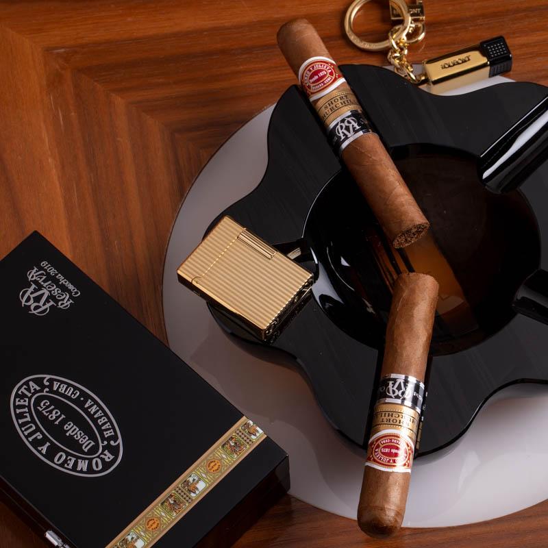 short-churchills-reserva-gift-case-box