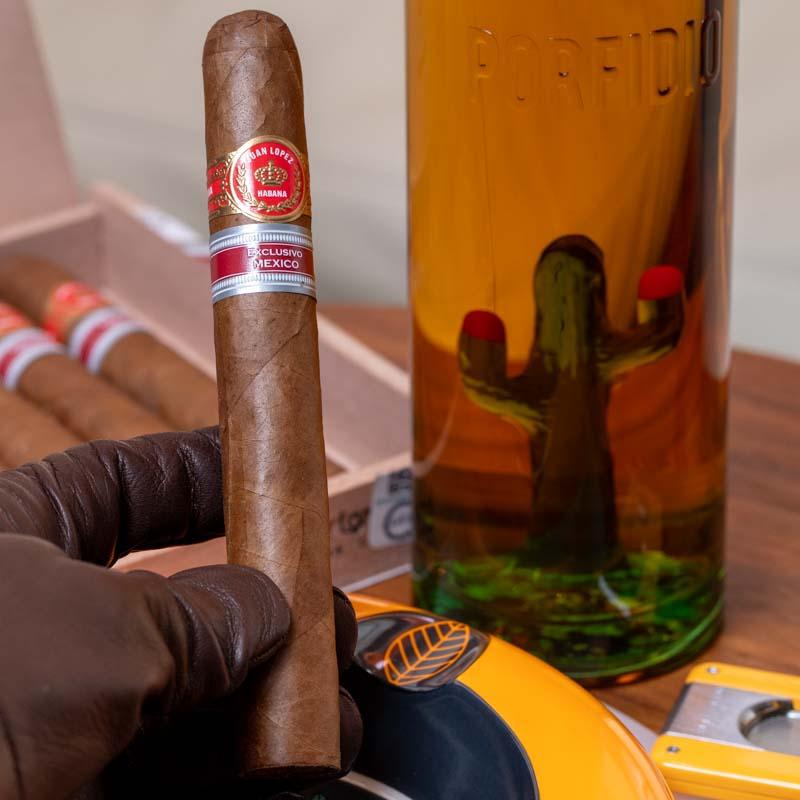 besame-mucho-2025-mexico-stick