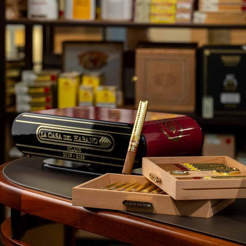 cdh-milan-20-anniversary-humidor-set