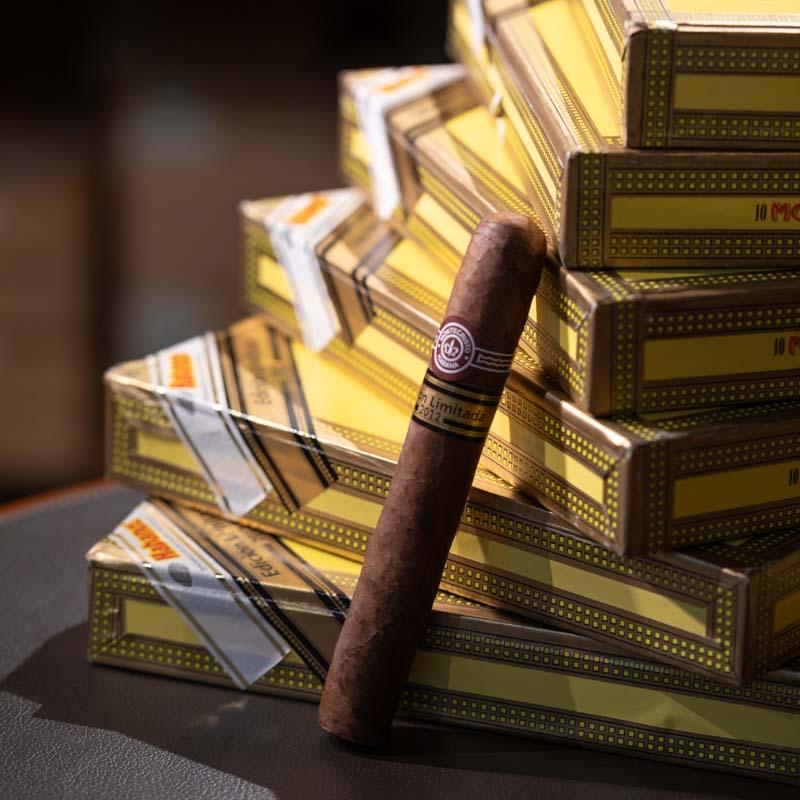 montecristo-520-2012-stick