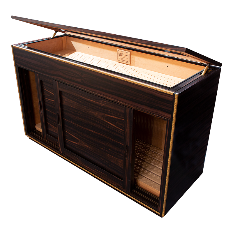 display-humidor-ebony-and-leather-piece
