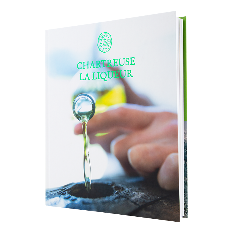 PERES CHARTREUX CHARTREUSE - LA LIQUEUR Piece